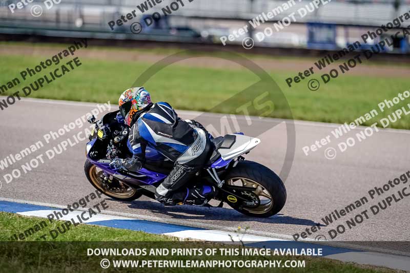 Rockingham no limits trackday;enduro digital images;event digital images;eventdigitalimages;no limits trackdays;peter wileman photography;racing digital images;rockingham raceway northamptonshire;rockingham trackday photographs;trackday digital images;trackday photos